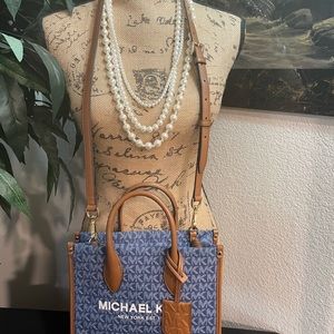 Michael Kors Purse - Great Condition.
